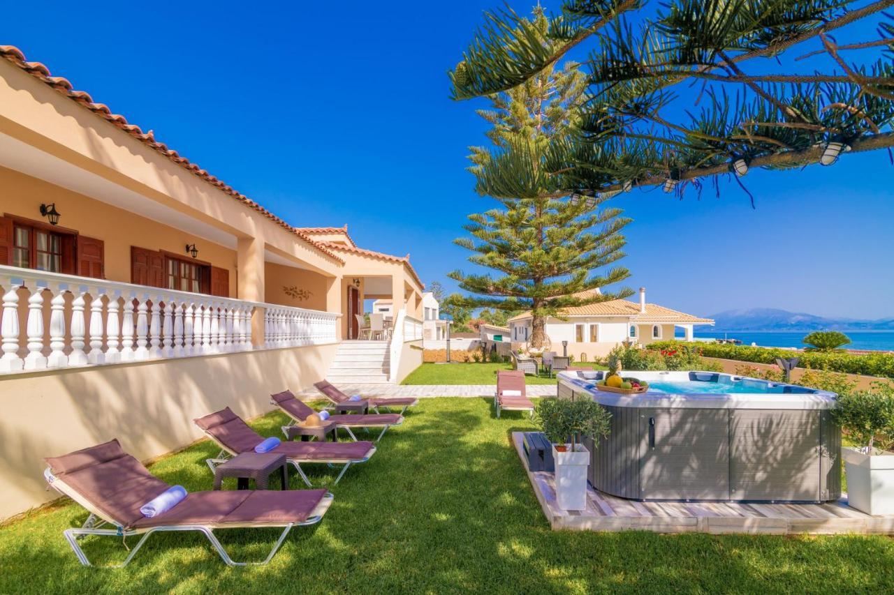 Sea Elegance Villa - On The Beach, By Zantewize Psarou  エクステリア 写真