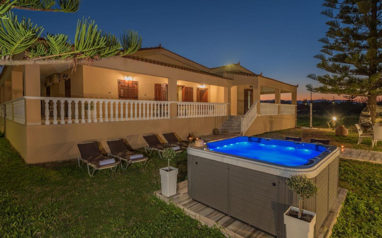 Sea Elegance Villa - On The Beach, By Zantewize Psarou  エクステリア 写真