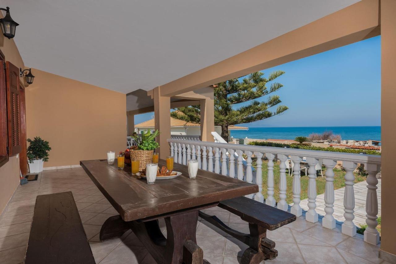Sea Elegance Villa - On The Beach, By Zantewize Psarou  エクステリア 写真