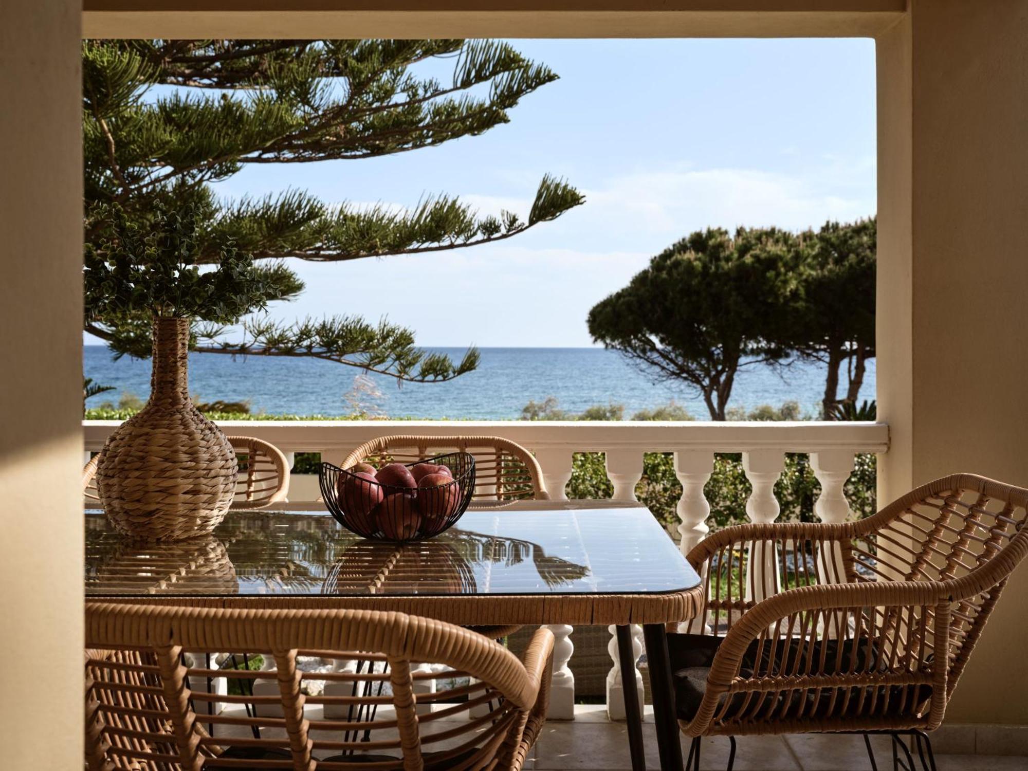 Sea Elegance Villa - On The Beach, By Zantewize Psarou  エクステリア 写真